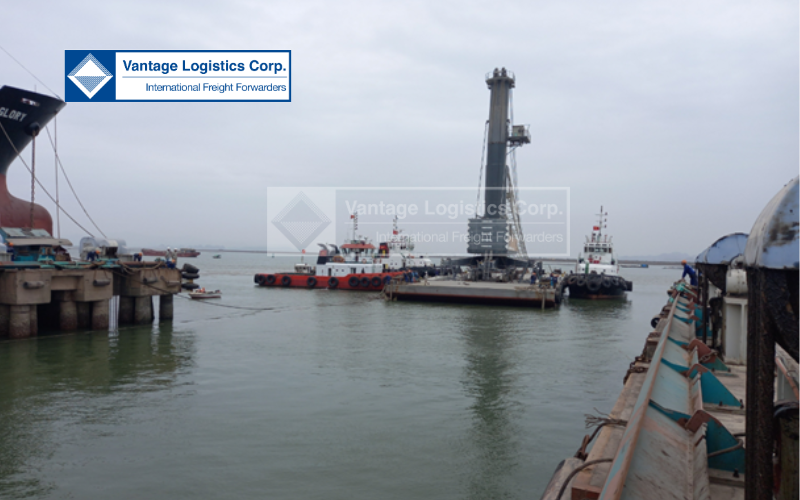 Vận chuyển thành công 4 cẩu Liebherr LHM550 + LHM500 từ cảng Tân Vũ, Hải Phòng về nhà máy Nosco Shipyard Quảng Ninh